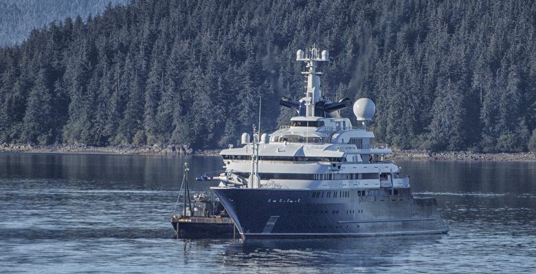 yacht Octopus