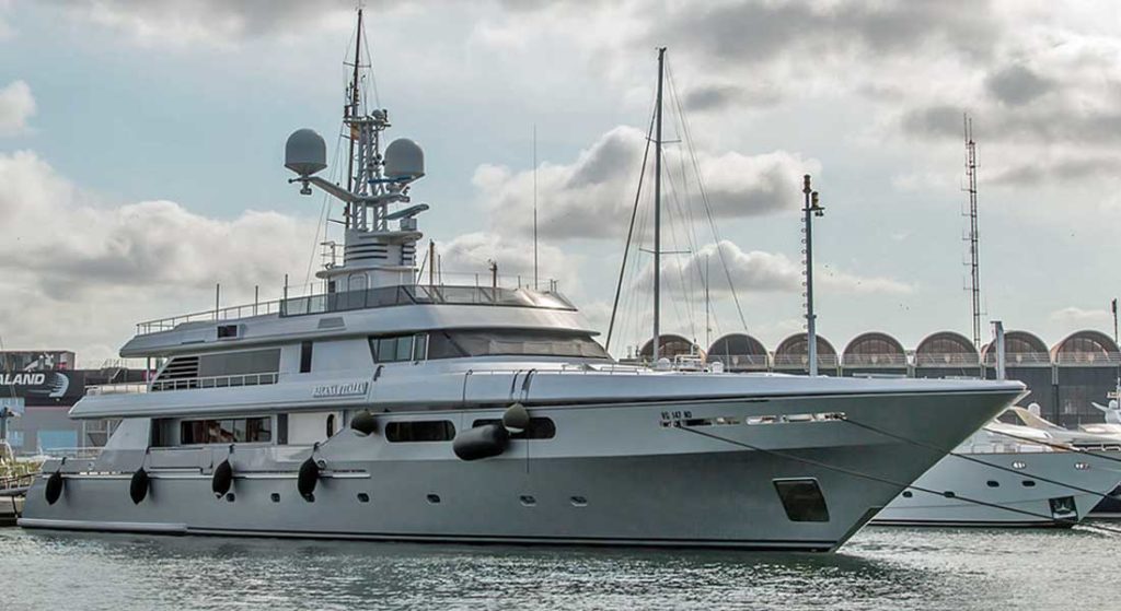 Regina d'Italia celebs aboard superyachts