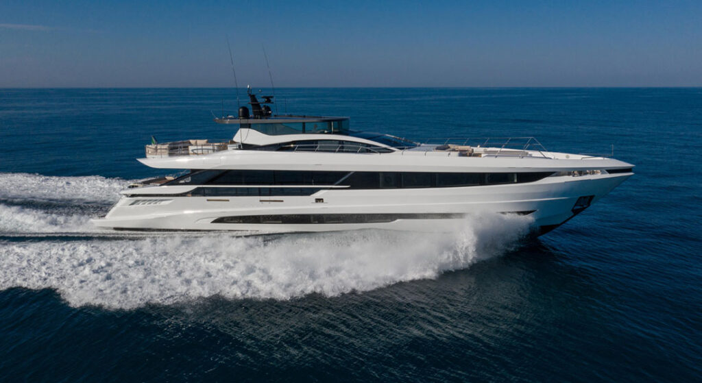 Project Pantelleria, Another Mangusta GranSport 33 megayacht for an American
