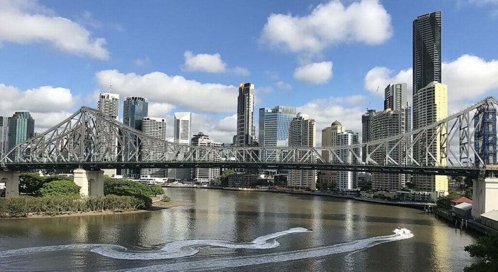 the 2032 Brisbane Olympics will see superyachts along the Brisbane River