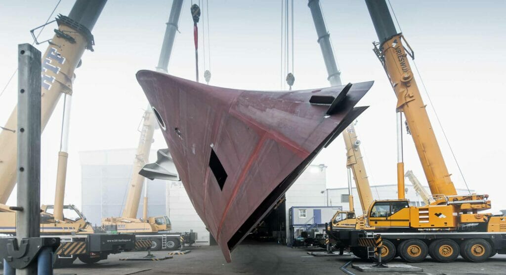 the hull for the megayacht Moonen YN202
