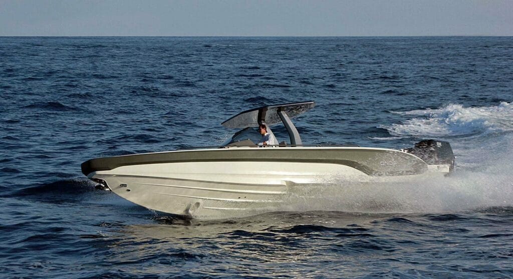 Onda 371GT megayacht tender