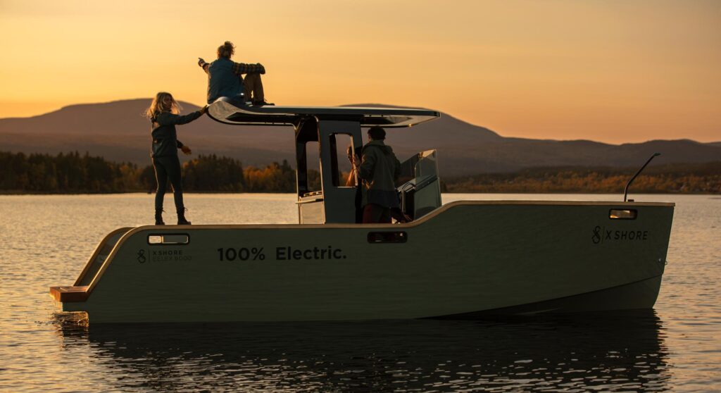 the X Shore Eelex 8000 is catching on as a superyacht tender