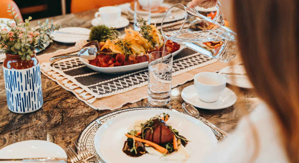 charter the yacht Heeus