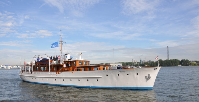 yacht Piet Hein