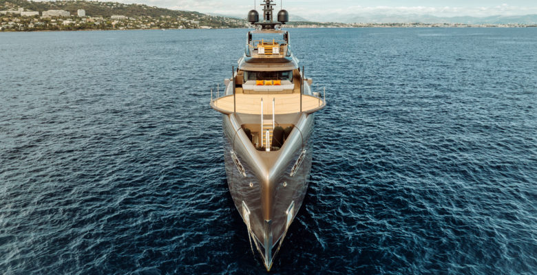 charter yacht Raja²