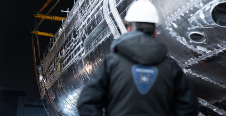 Heesen yacht Project Evita hull