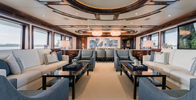 yacht Summerdance saloon