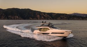 Ferretti Yachts 800