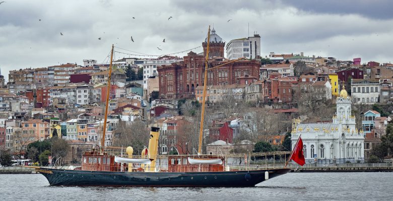 restoration of the yacht Cangarda