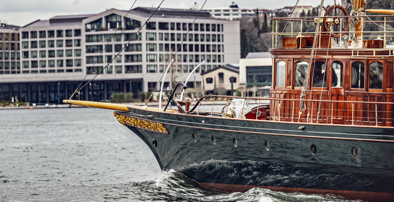 restoration of the yacht Cangarda