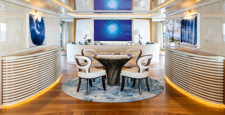 yacht Amor à Vida backgammon