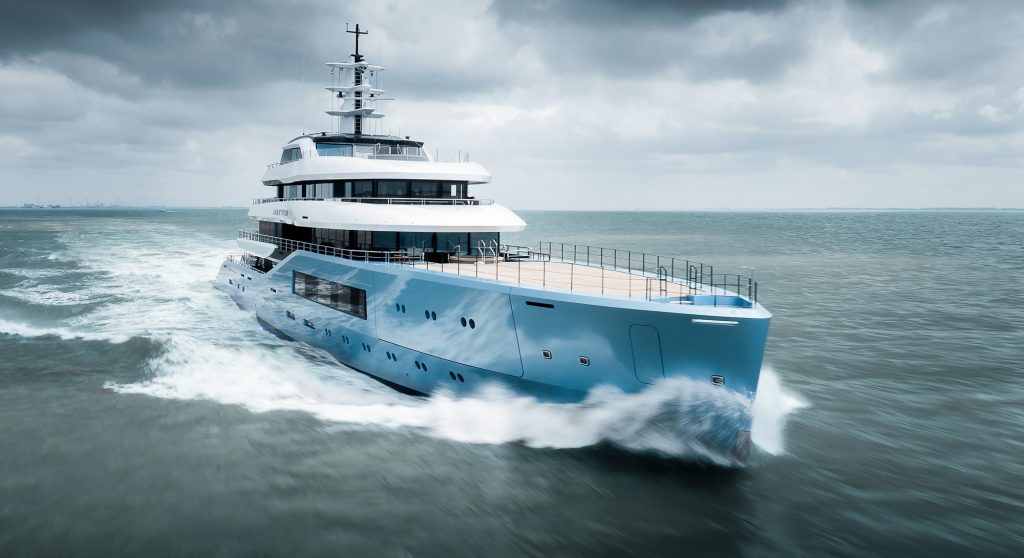 yacht Netto II helipad touch and go