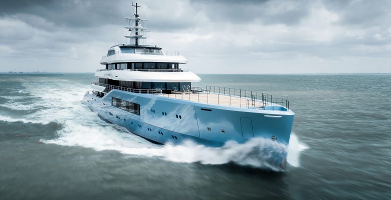 yacht Netto II helipad touch and go