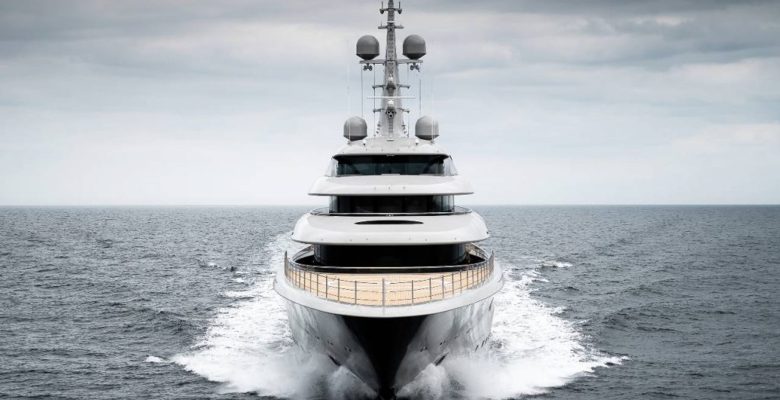 yacht Nixie