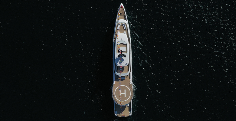 yacht Amphib II launch