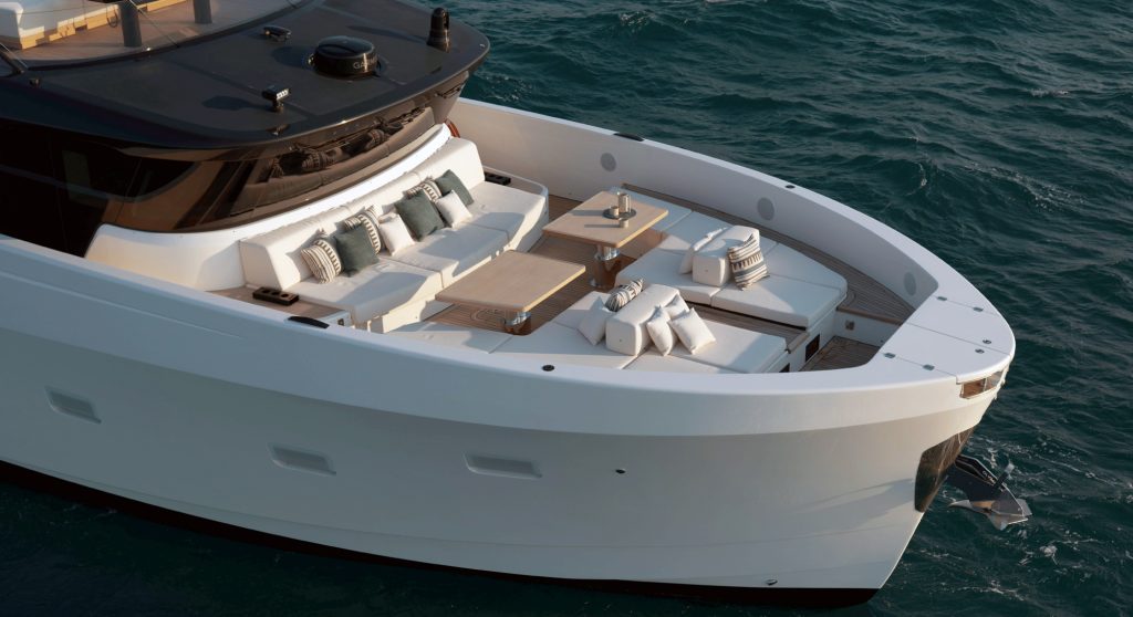 Bluegame BGX83 yacht