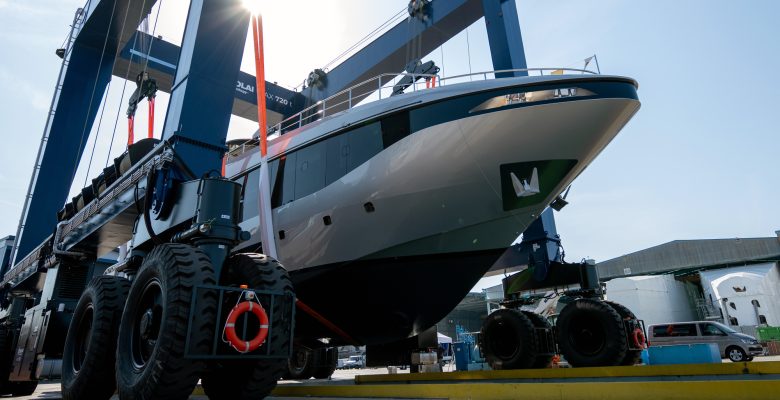 Maiora M|30 Yacht Blends Coupé Speed & Trideck Space