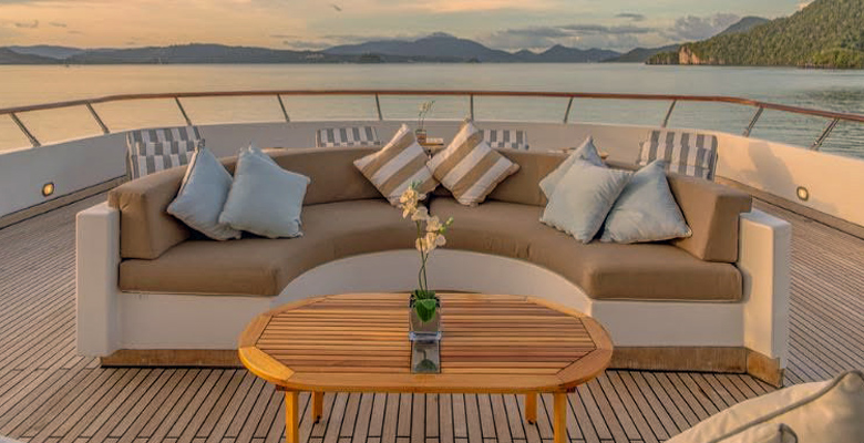 charter yacht Azul V