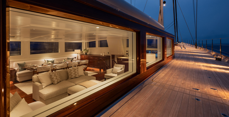 yacht Aquarius