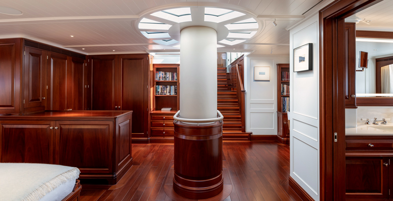sailing yacht Aquarius owners' suite