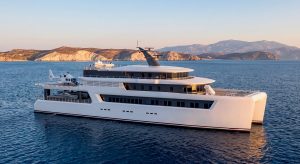 ShadowCat Foundation Series yacht Altitude