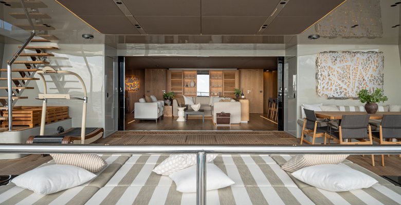 Sunreef 100 Eco yacht Ipharra saloon